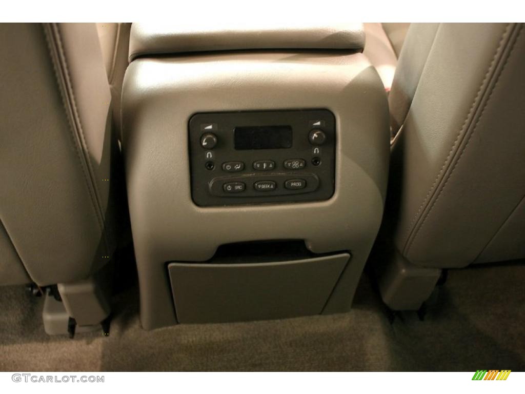 2004 Yukon SLT 4x4 - Silver Birch Metallic / Pewter/Dark Pewter photo #19