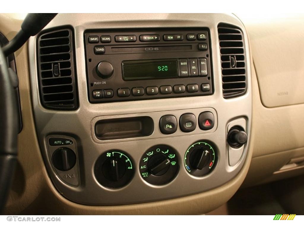 2003 Ford Escape Limited 4WD Controls Photo #47907804