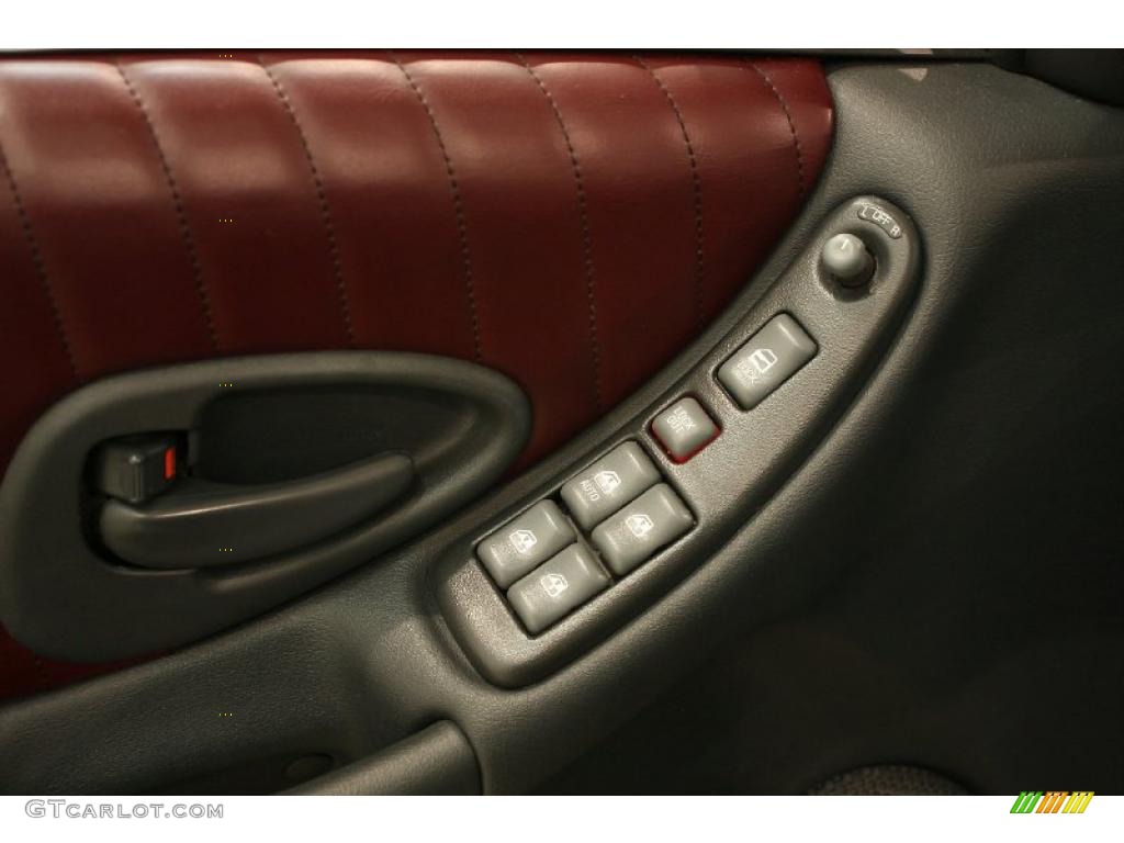 2002 Grand Prix GT Sedan - Dark Cherry Red Metallic / Ruby Red photo #6
