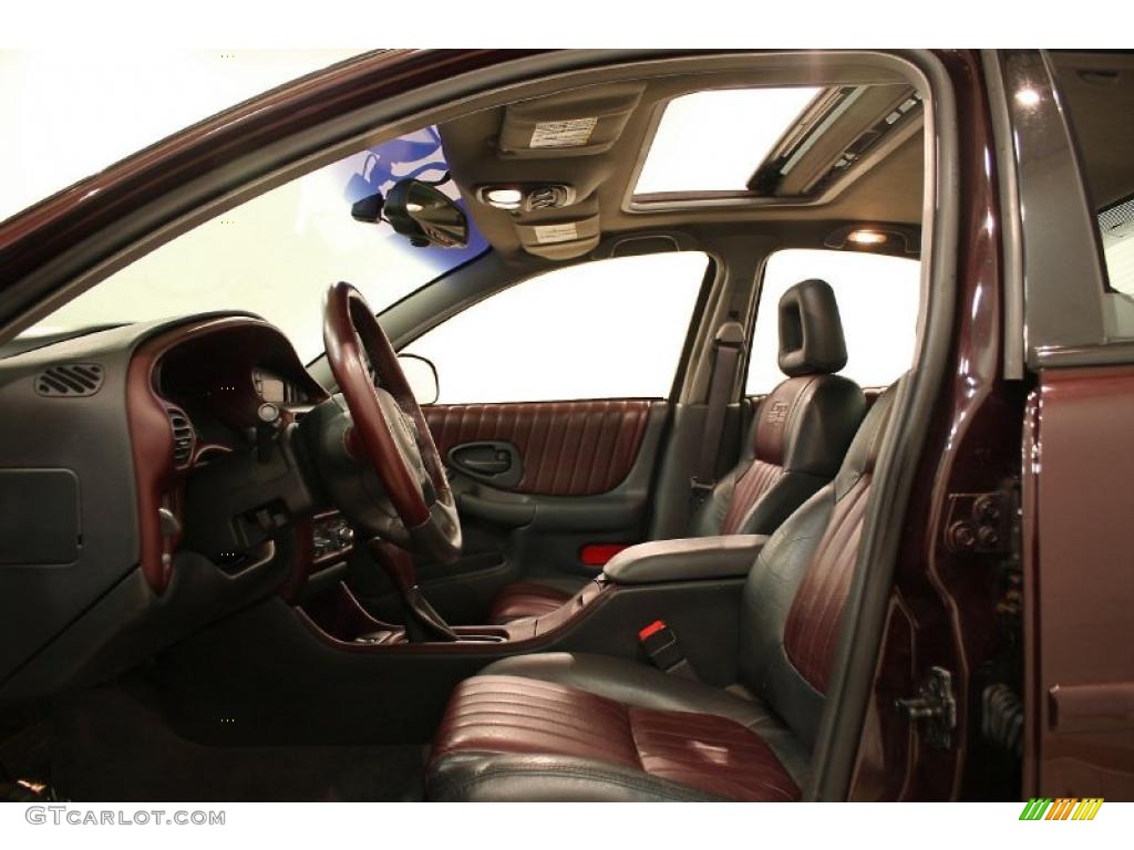 Ruby Red Interior 2002 Pontiac Grand Prix GT Sedan Photo #47908701