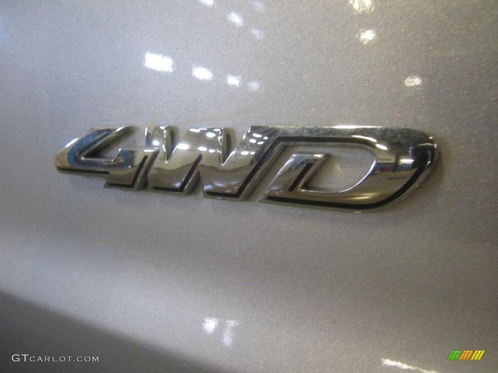2009 Escape XLT V6 4WD - Brilliant Silver Metallic / Charcoal photo #18