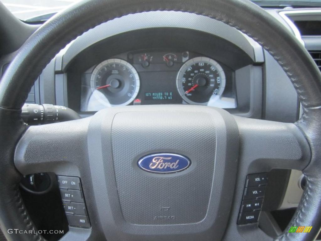 2009 Escape XLT V6 4WD - Brilliant Silver Metallic / Charcoal photo #30