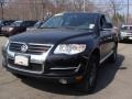 Black Uni - Touareg 2 VR6 Photo No. 3