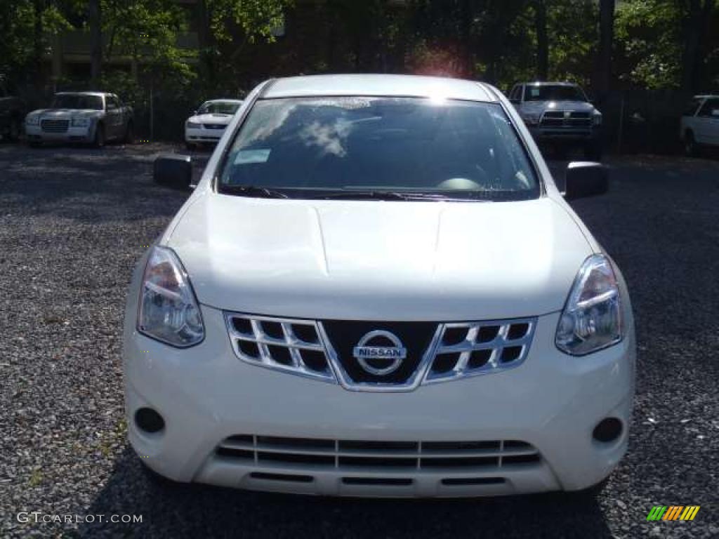 2011 Rogue S - Pearl White / Black photo #4