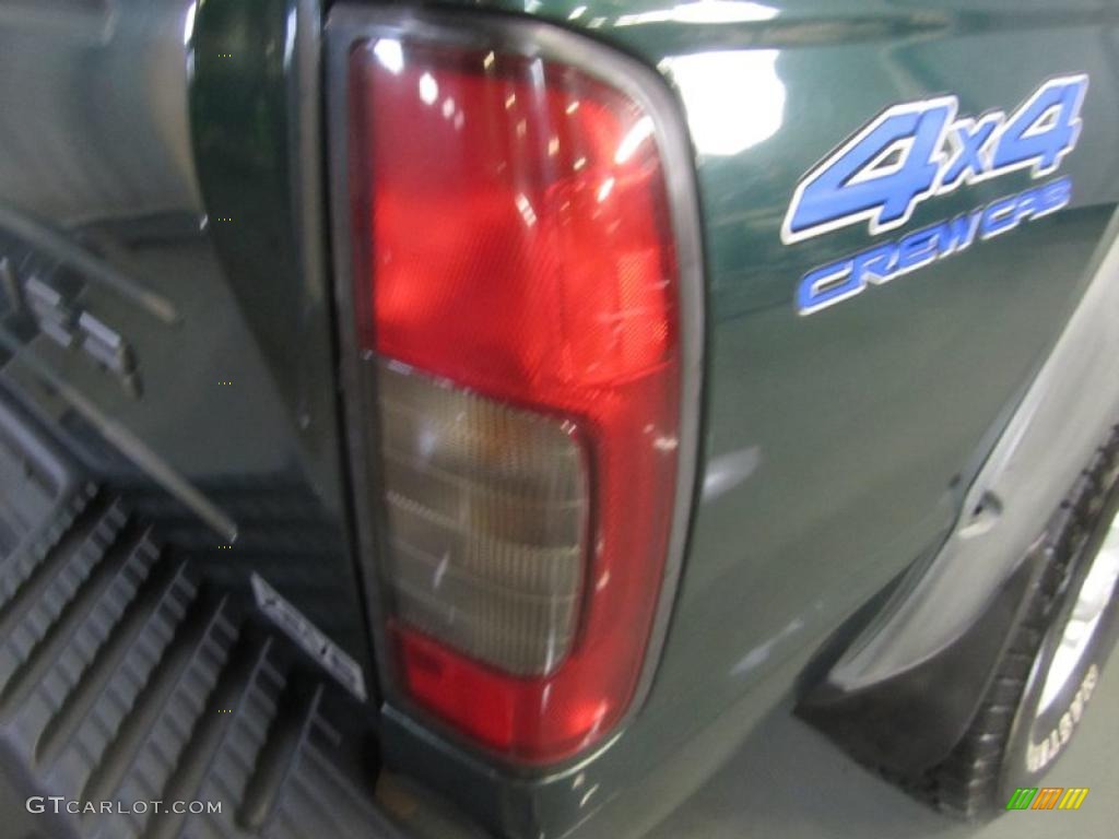 2001 Frontier XE V6 Crew Cab 4x4 - Alpine Green Metallic / Gray photo #12