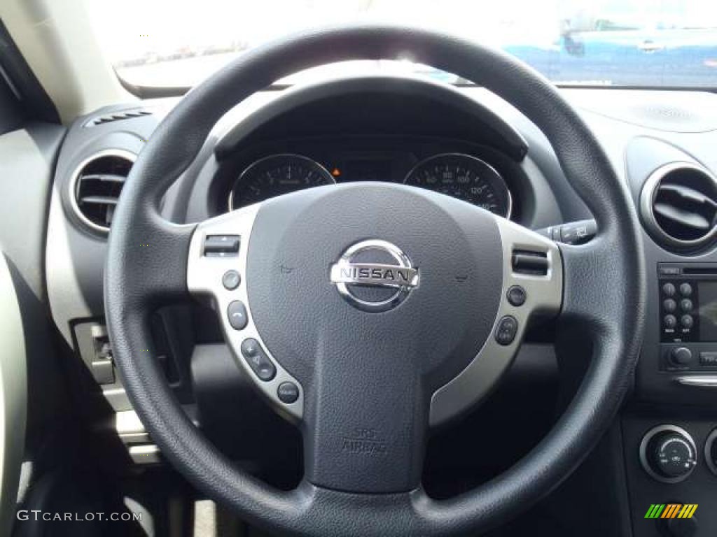 2011 Rogue SV - Pearl White / Black photo #7