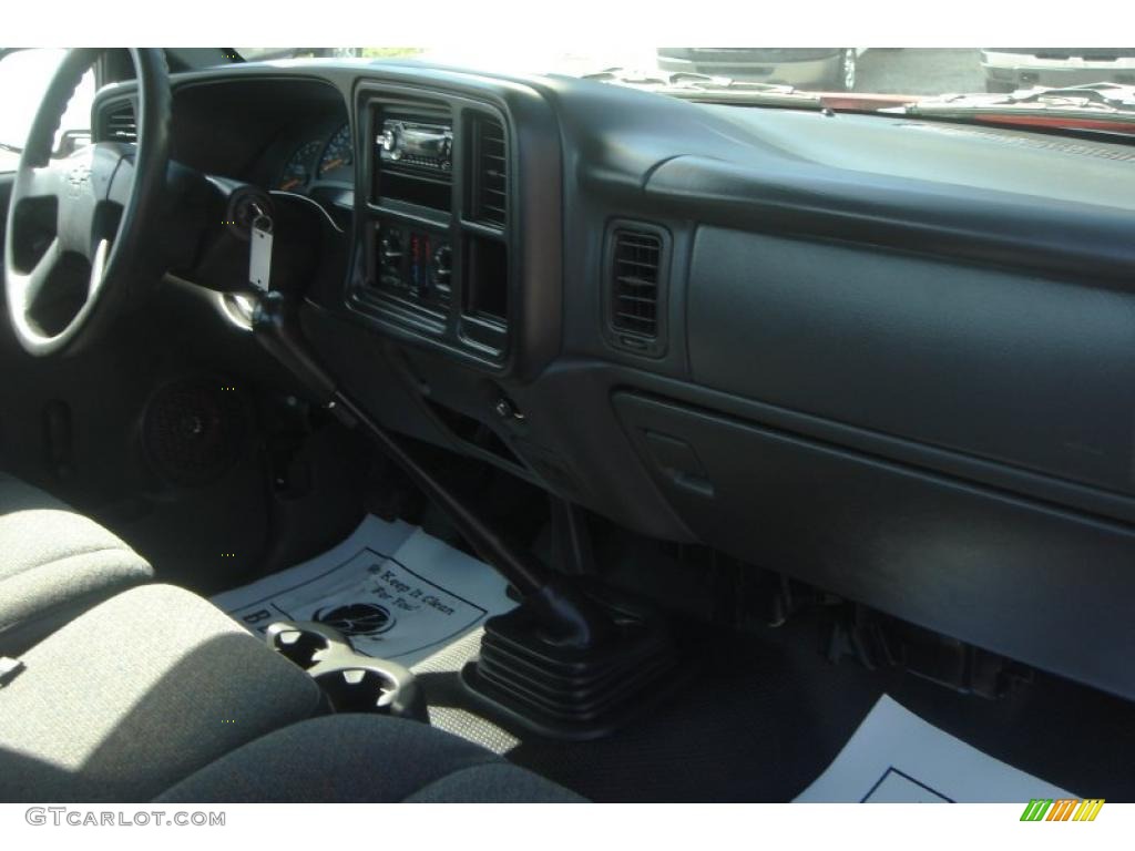 2005 Silverado 1500 Regular Cab - Victory Red / Dark Charcoal photo #15