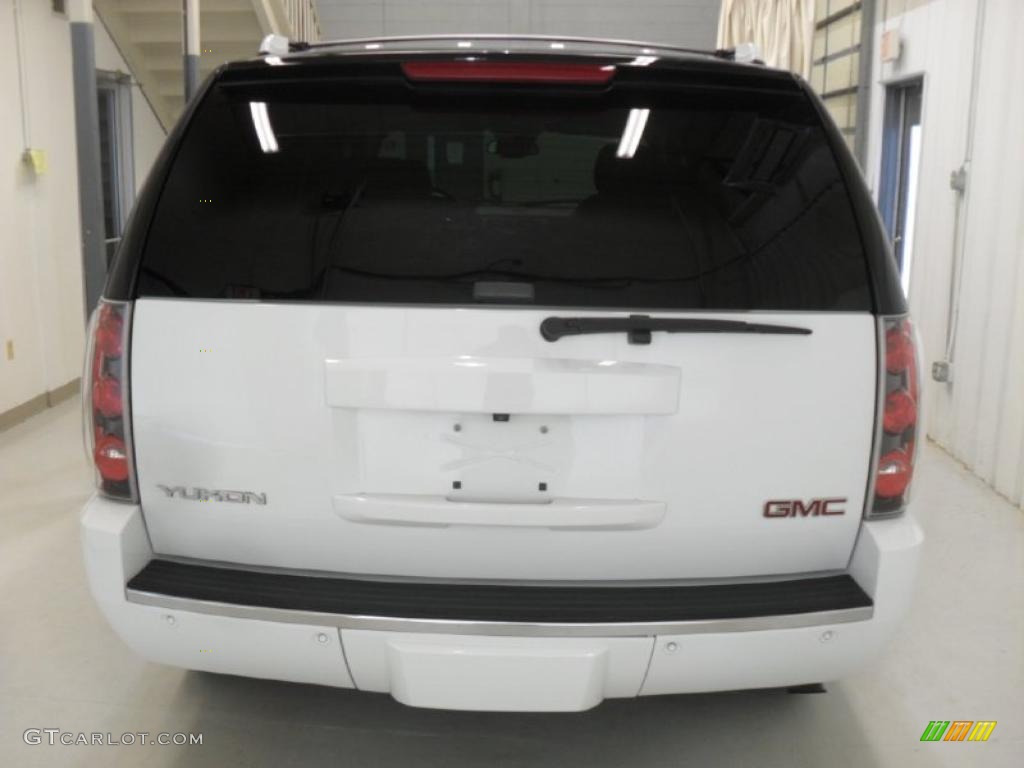 2007 Yukon Denali AWD - Summit White / Cocoa/Light Cashmere photo #3