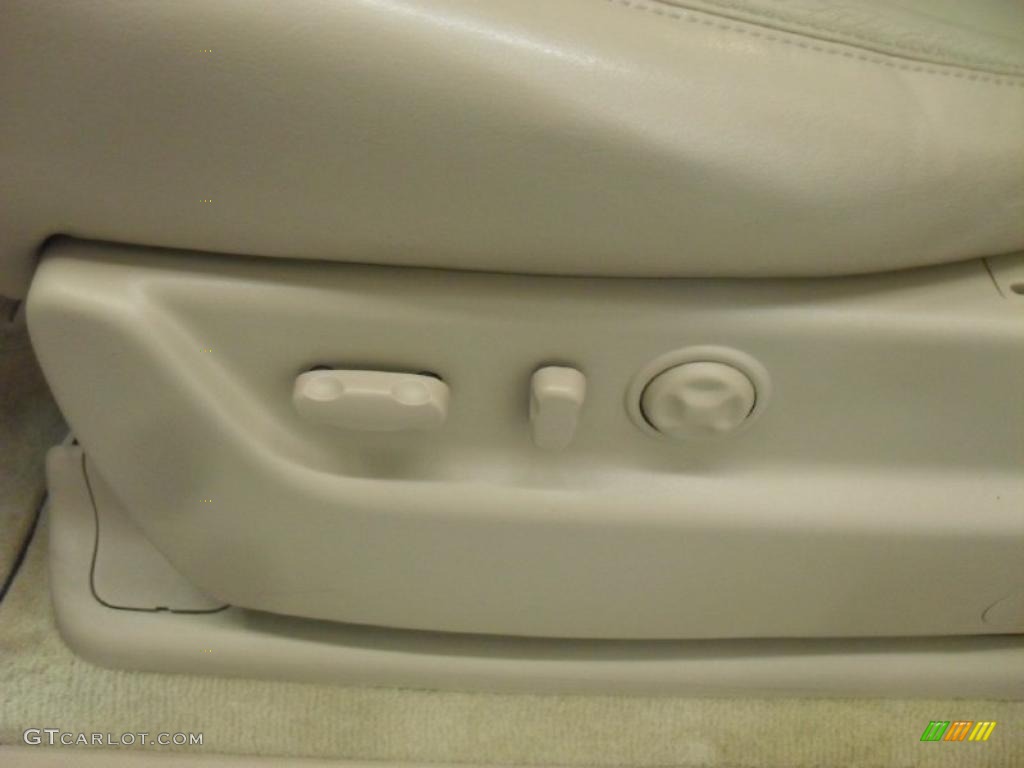 2007 Yukon Denali AWD - Summit White / Cocoa/Light Cashmere photo #9