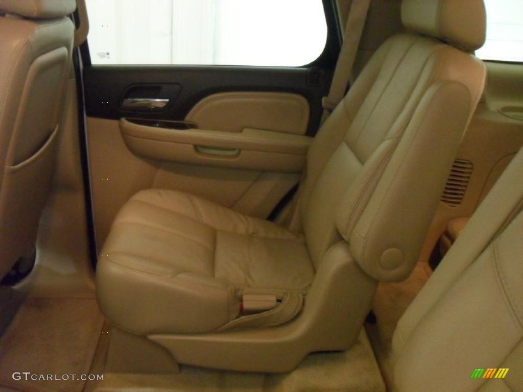 2007 Yukon Denali AWD - Summit White / Cocoa/Light Cashmere photo #18