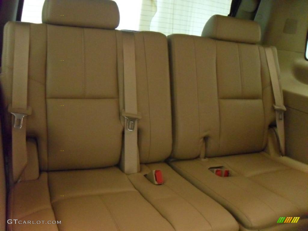2007 Yukon Denali AWD - Summit White / Cocoa/Light Cashmere photo #24