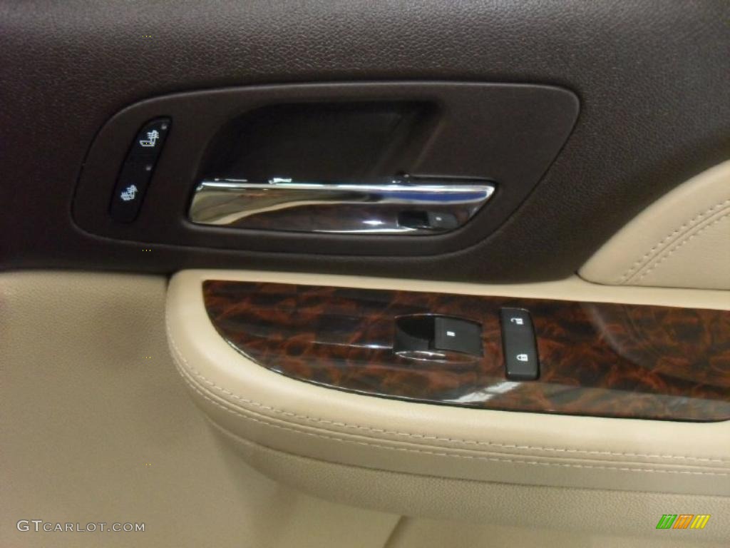 2007 Yukon Denali AWD - Summit White / Cocoa/Light Cashmere photo #30