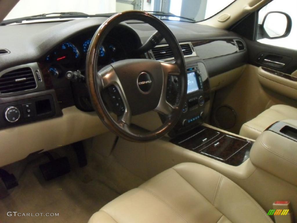 2007 Yukon Denali AWD - Summit White / Cocoa/Light Cashmere photo #34