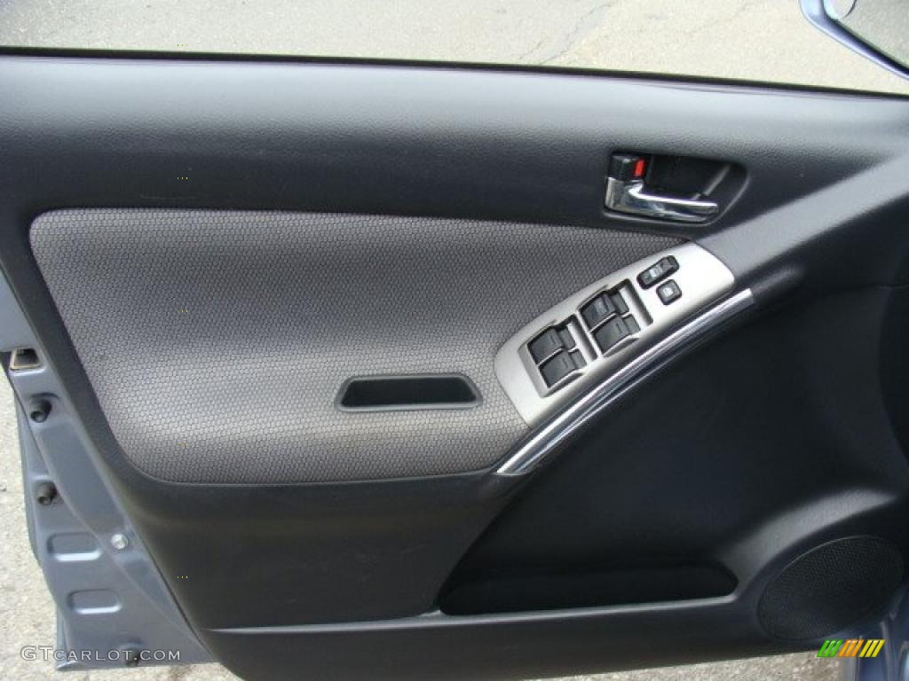 2005 Matrix XR AWD - Cosmic Blue Metallic / Dark Gray photo #6