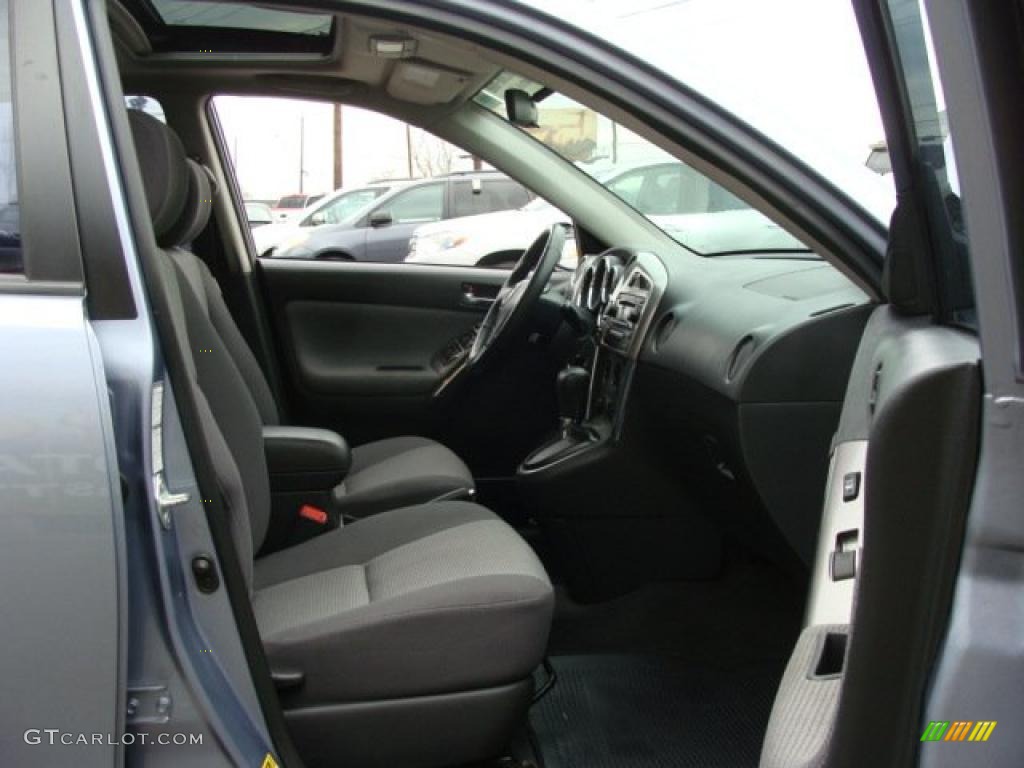 2005 Matrix XR AWD - Cosmic Blue Metallic / Dark Gray photo #8