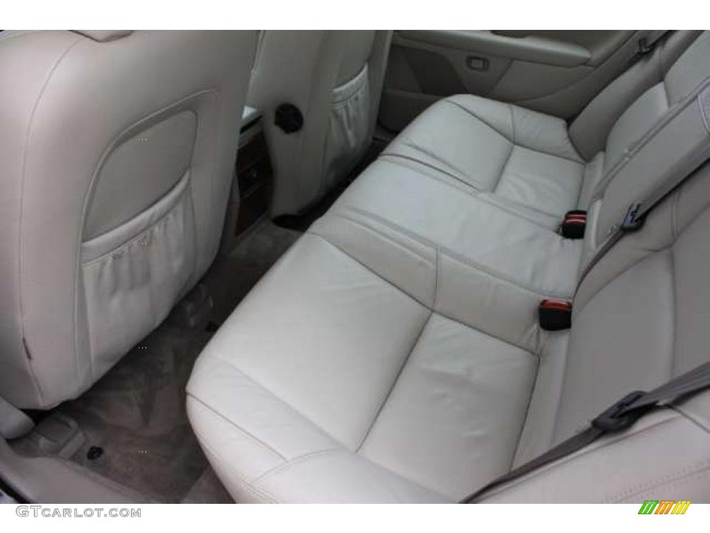 Taupe/Light Taupe Interior 2006 Volvo S80 2.5T Photo #47916372