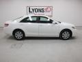 Super White - Camry LE Photo No. 21
