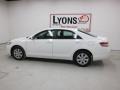Super White - Camry LE Photo No. 33