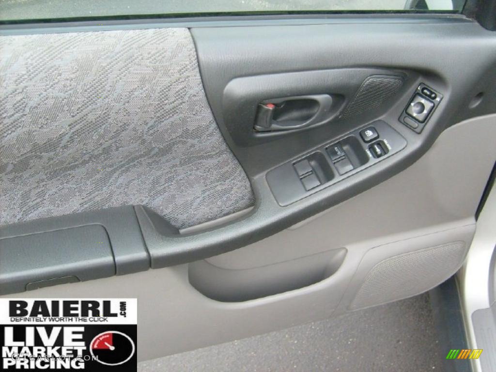 2000 Forester 2.5 L - Silverthorn Metallic / Gray photo #12