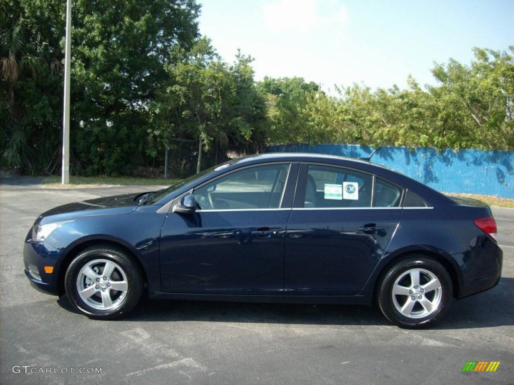 2011 Cruze LT - Imperial Blue Metallic / Medium Titanium photo #3