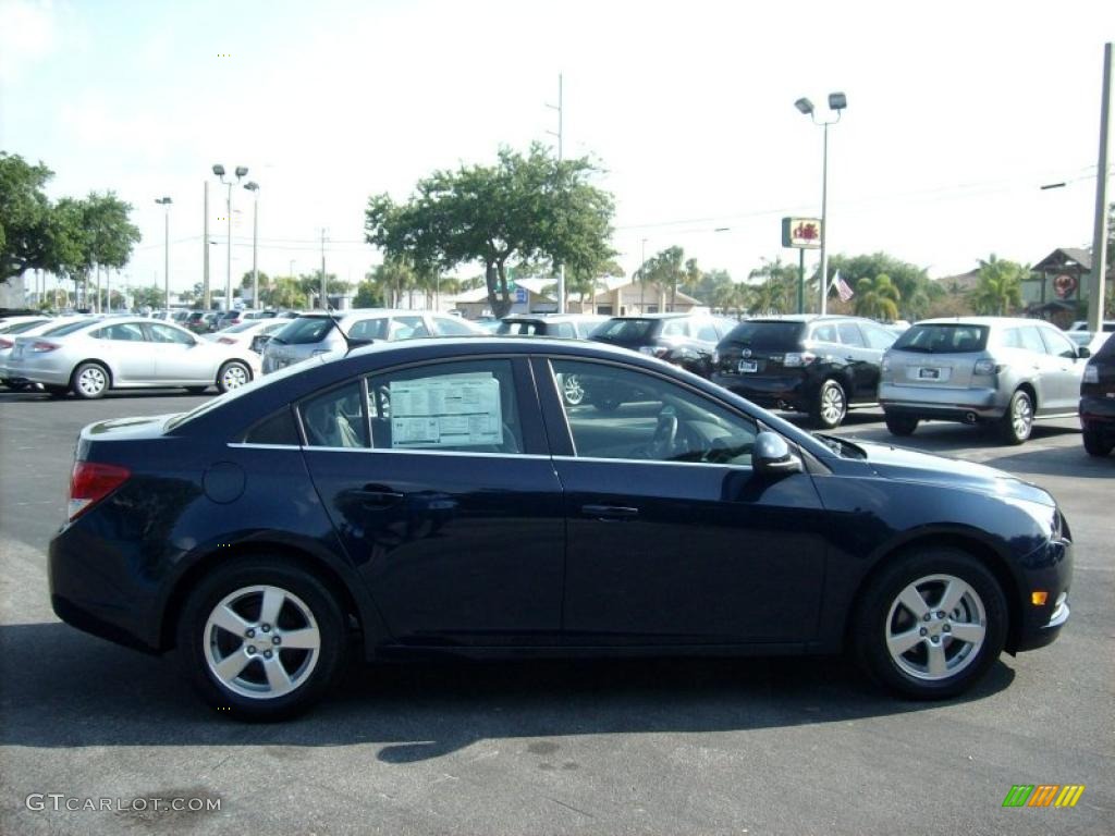2011 Cruze LT - Imperial Blue Metallic / Medium Titanium photo #6