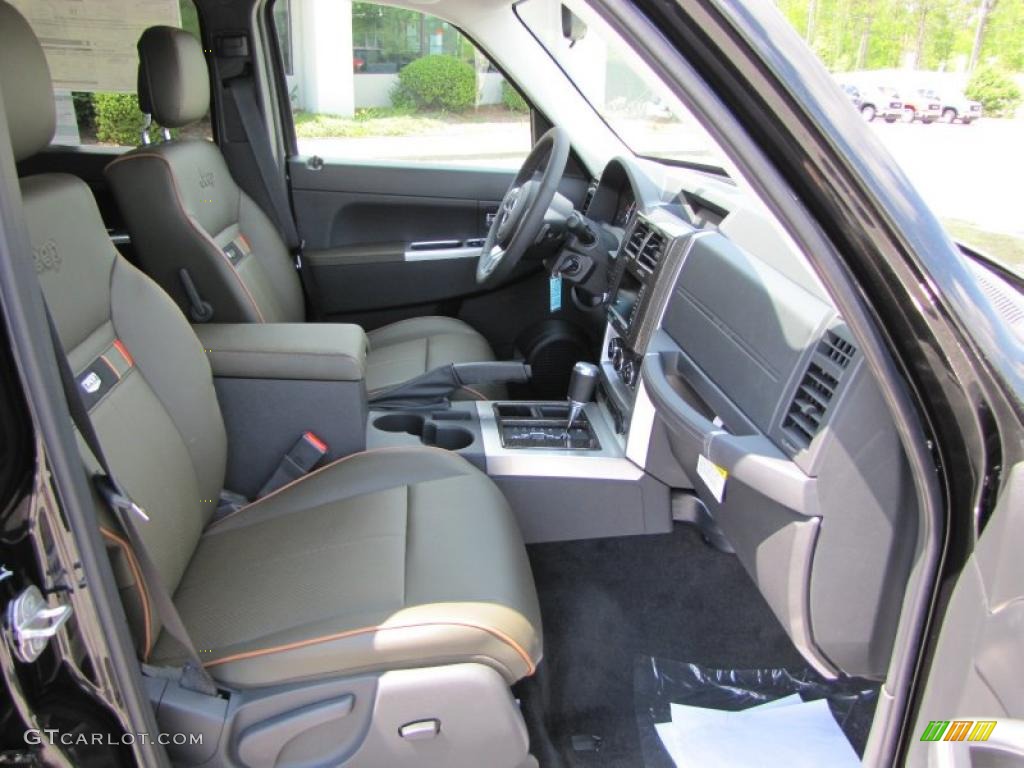 2011 Jeep Liberty Limited 70th Anniversary Interior Color Photos