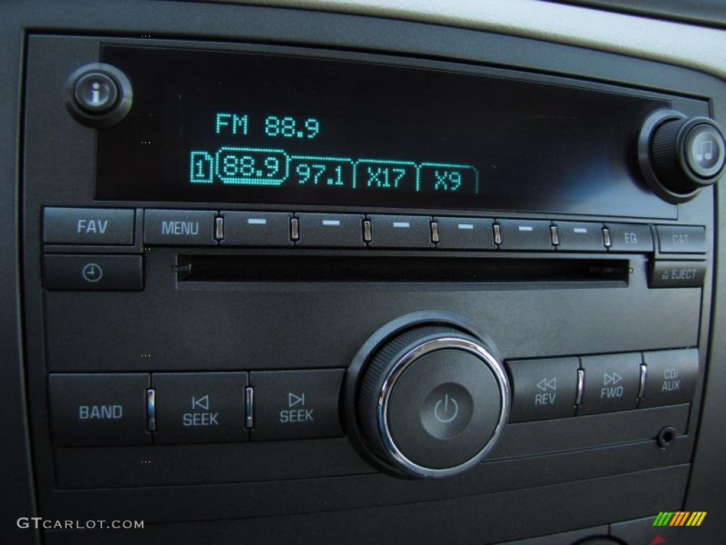 2008 Buick Lucerne CXS Controls Photo #47923992