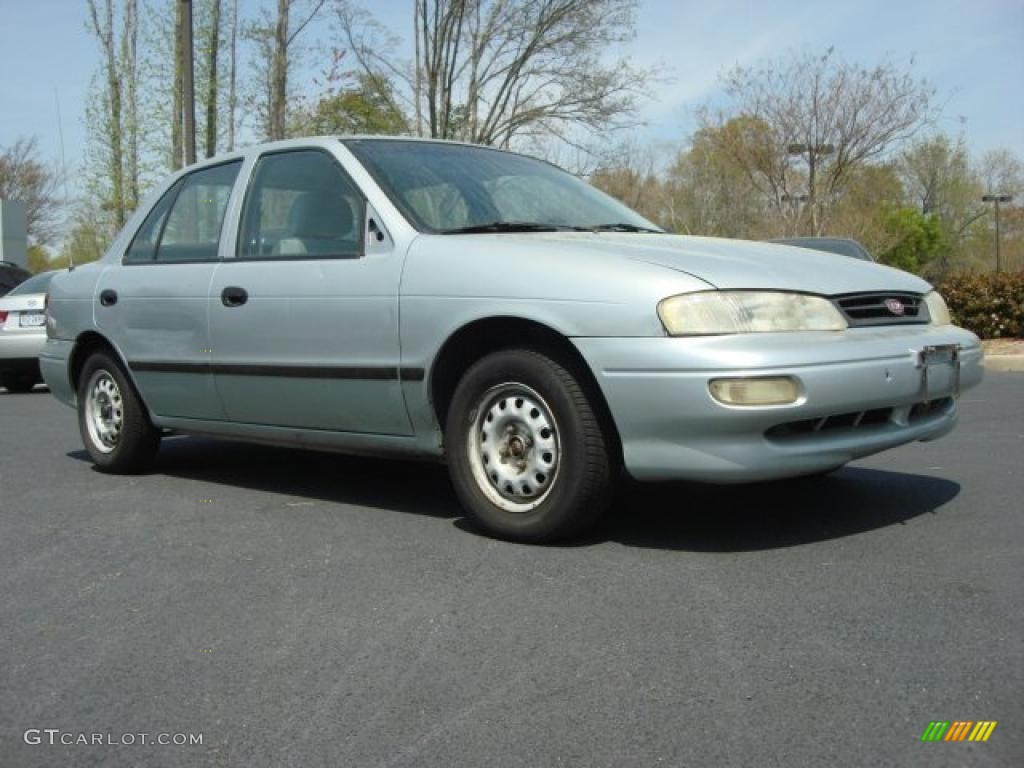 1997 Sephia Sedan - Silver / Gray photo #7