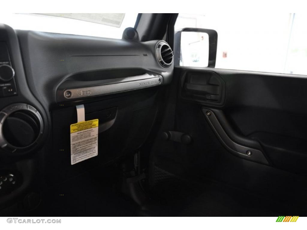 2011 Wrangler Sport S 4x4 - Black / Black photo #17