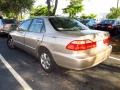 Naples Gold Metallic - Accord SE Sedan Photo No. 3