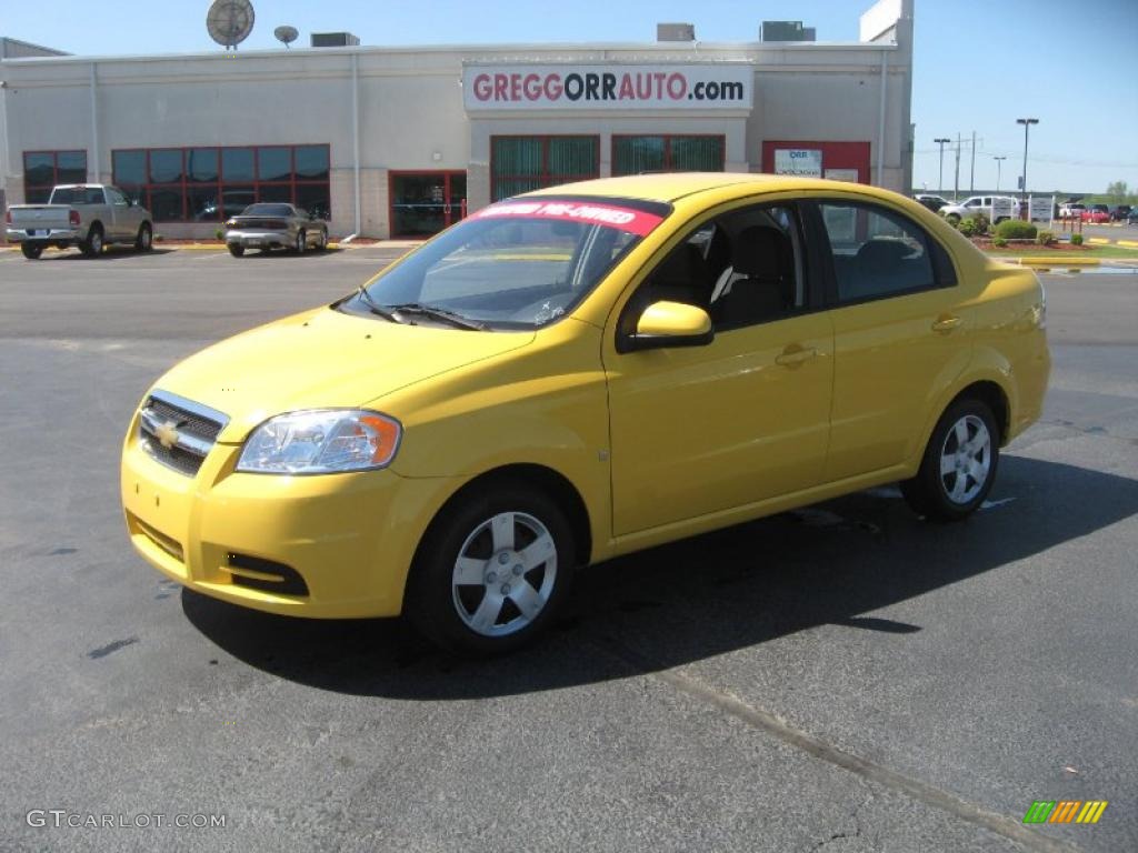 2009 Aveo LT Sedan - Summer Yellow / Charcoal photo #1