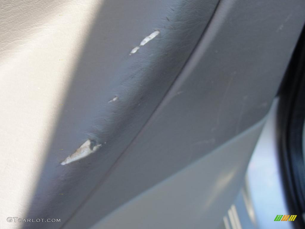 2004 Sebring LX Sedan - Bright Silver Metallic / Dark Slate Gray photo #39
