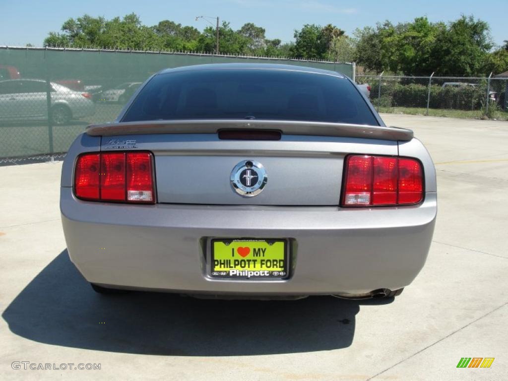 2007 Mustang V6 Deluxe Coupe - Tungsten Grey Metallic / Light Graphite photo #4
