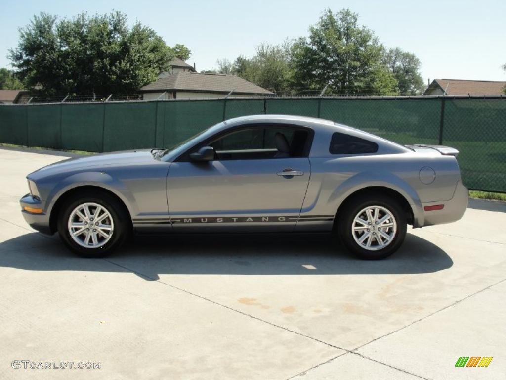 2007 Mustang V6 Deluxe Coupe - Tungsten Grey Metallic / Light Graphite photo #6