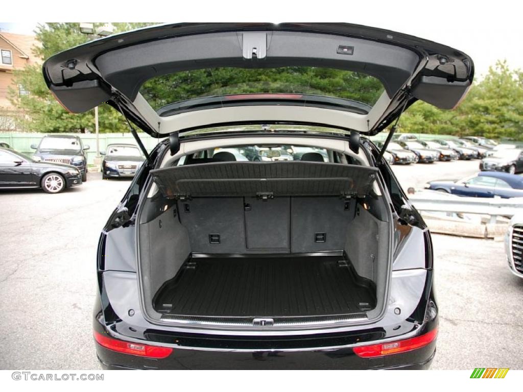 2010 Audi Q5 3.2 quattro Trunk Photo #47935665