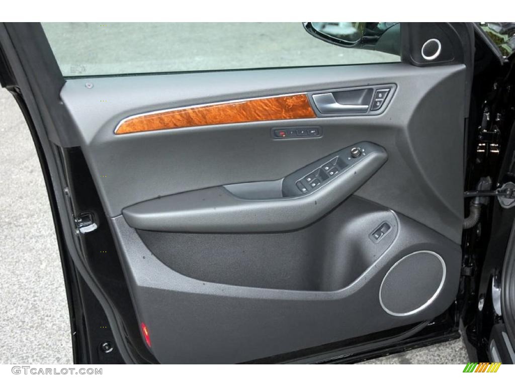 2010 Audi Q5 3.2 quattro Black Door Panel Photo #47935743