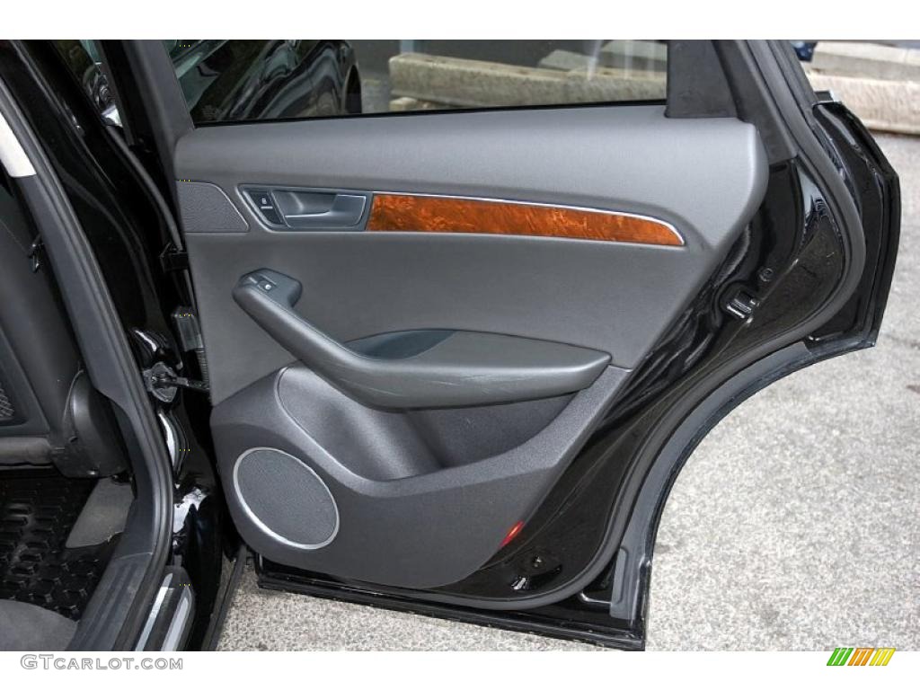 2010 Audi Q5 3.2 quattro Black Door Panel Photo #47935779