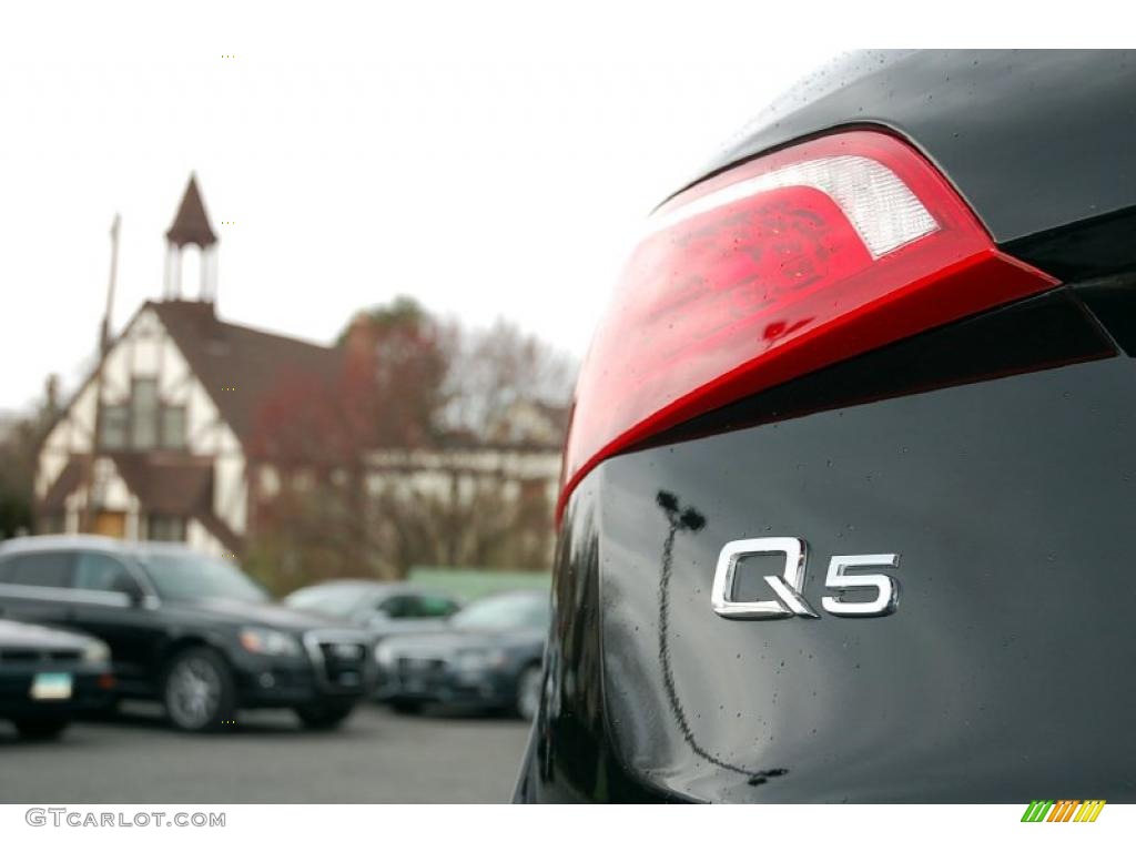 2010 Audi Q5 3.2 quattro Marks and Logos Photo #47936043