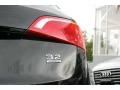 2010 Audi Q5 3.2 quattro Badge and Logo Photo