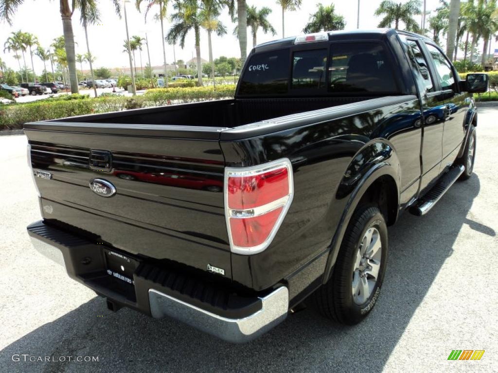 2010 F150 Lariat SuperCab - Tuxedo Black / Black photo #6
