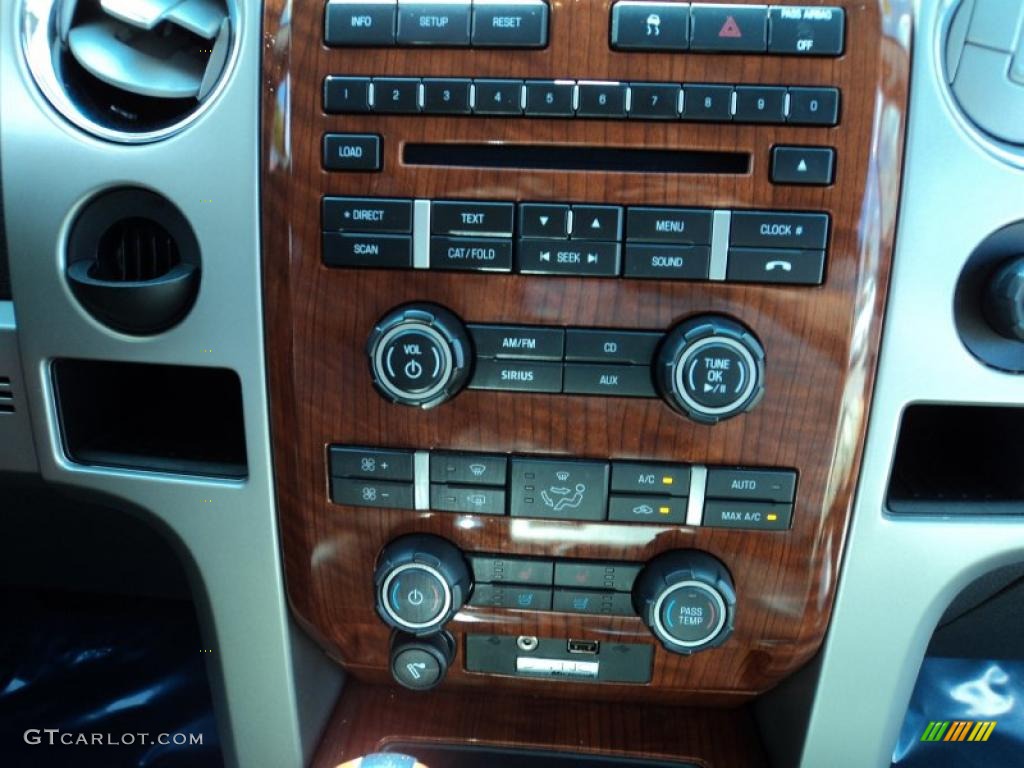 2010 F150 Lariat SuperCab - Tuxedo Black / Black photo #23