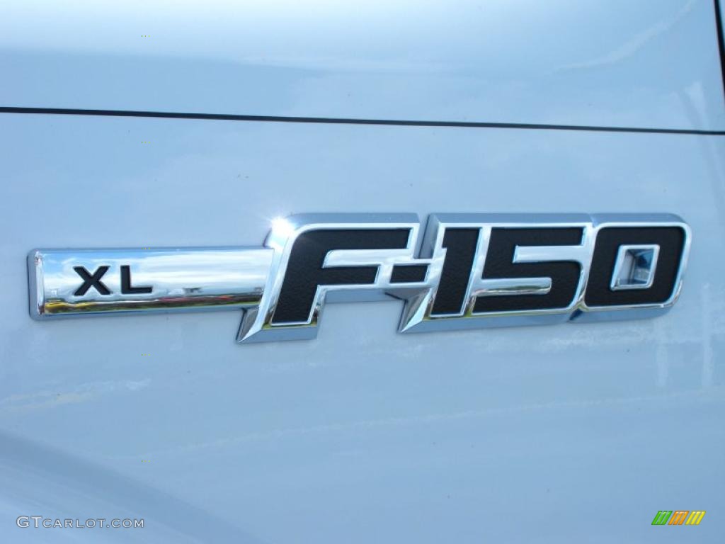 2011 F150 XL Regular Cab - Oxford White / Steel Gray photo #4