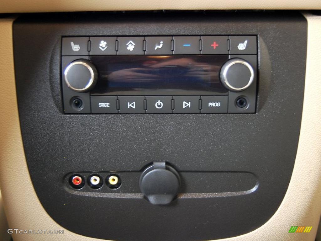 2011 GMC Yukon XL SLT 4x4 Controls Photo #47940351