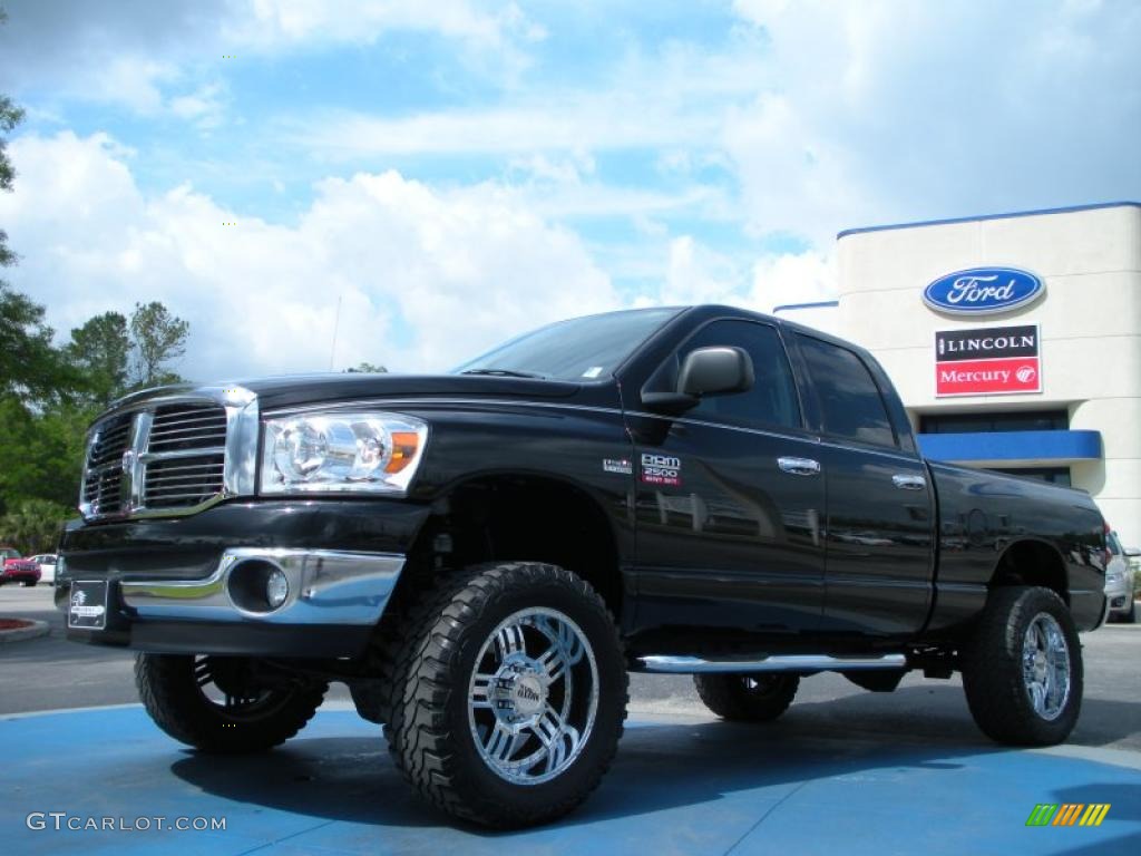 Brilliant Black Crystal Pearl Dodge Ram 2500