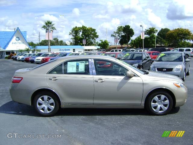 2007 Camry LE - Desert Sand Mica / Bisque photo #8
