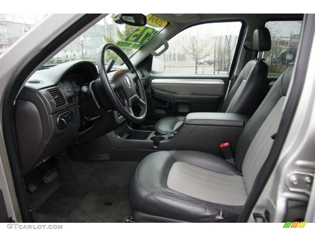 Midnight Grey Interior 2004 Mercury Mountaineer V8 AWD Photo #47943507