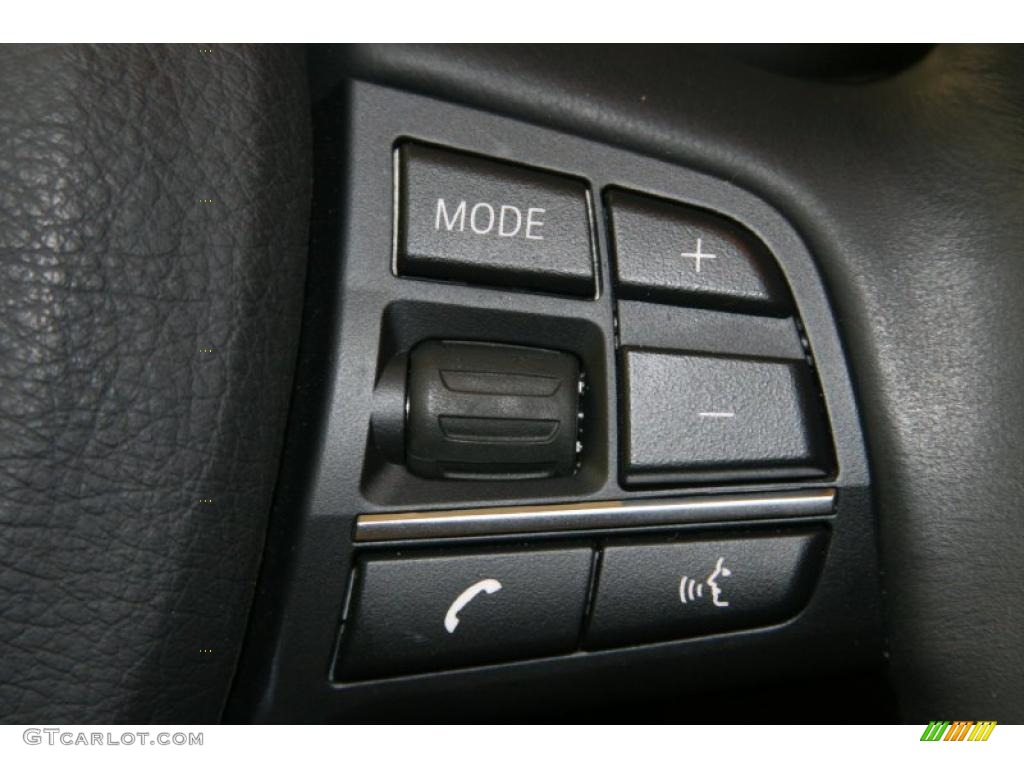 2011 BMW 5 Series 535i Gran Turismo Controls Photo #47943606