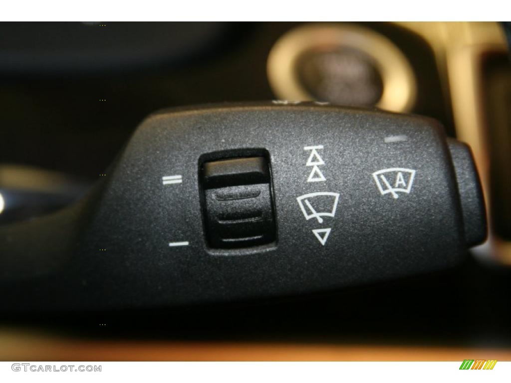 2011 BMW 5 Series 535i Gran Turismo Controls Photo #47943612