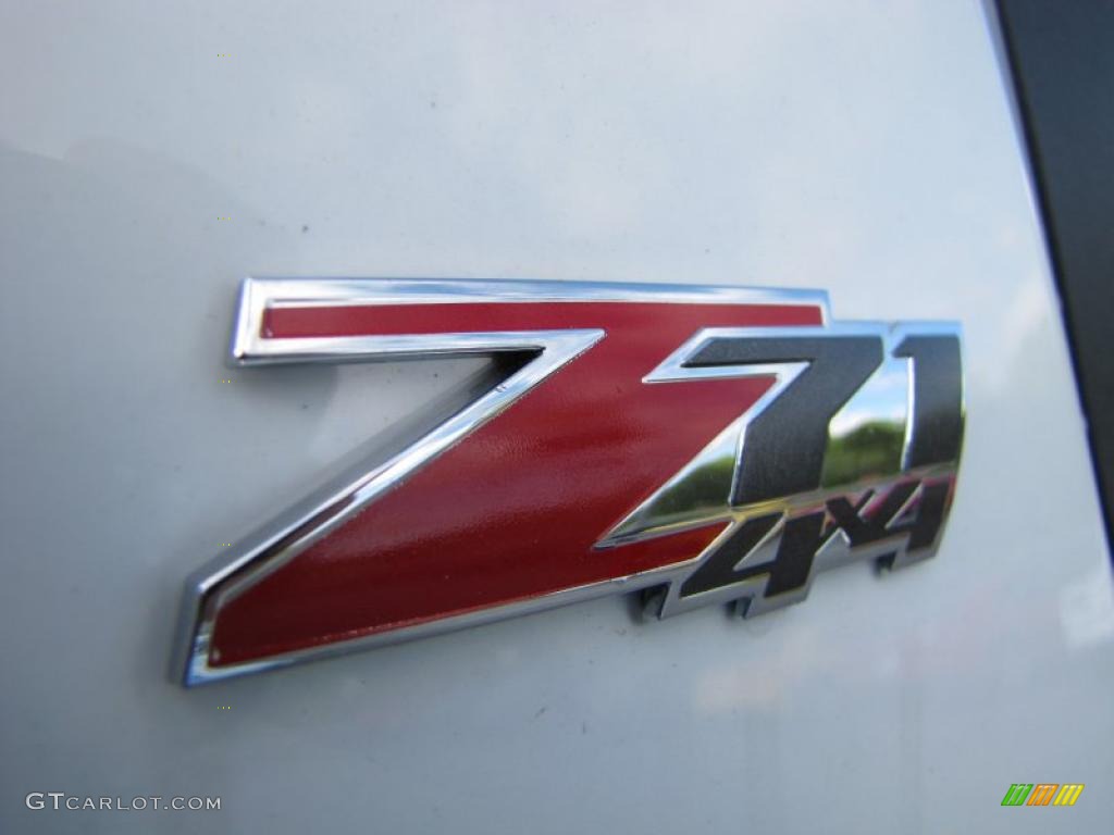 2011 Chevrolet Avalanche Z71 4x4 Marks and Logos Photo #47944545
