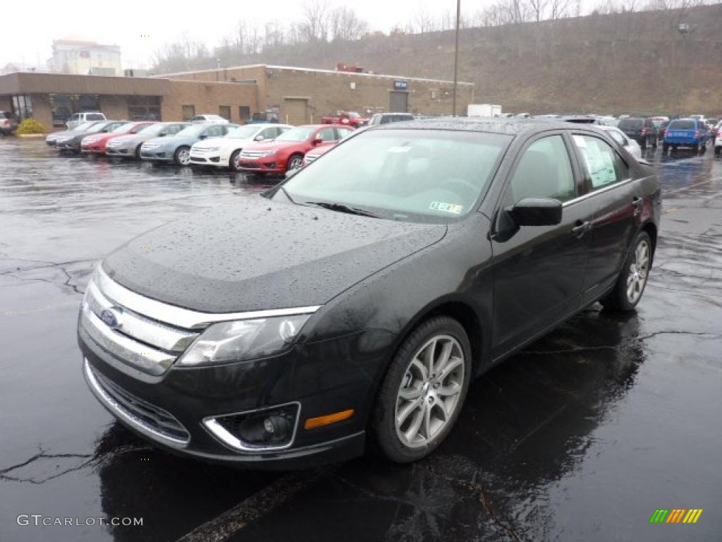 2011 Fusion SE - Tuxedo Black Metallic / Charcoal Black photo #5